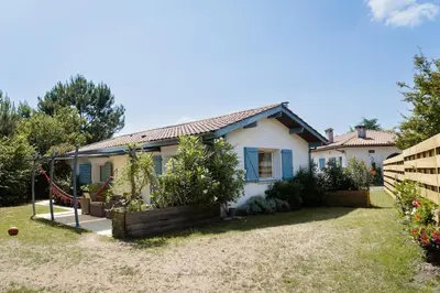 Jardin de l'établissement La Maison Bleue
