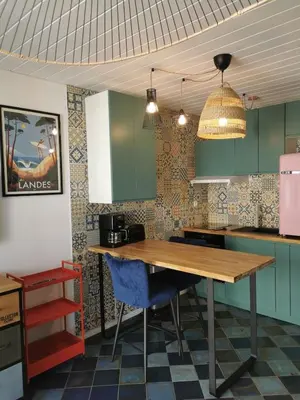 Cuisine ou kitchenette dans l'établissement Capbreton plage centrale Vue Mer Appart Parking