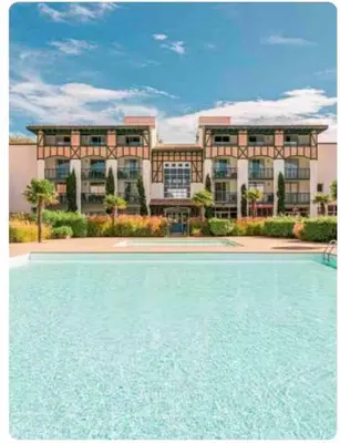 Piscine de l'établissement Appartement en résidence ou située à proximité