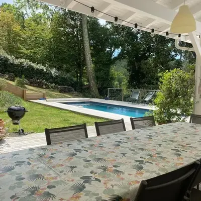 Villa au calme piscine chauffée dix couchages