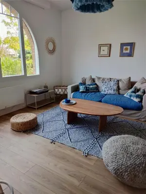 Coin salon dans l'établissement Maison Peonia