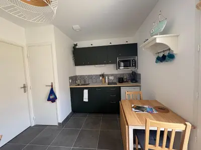 Cuisine ou kitchenette dans l'établissement Appartement Côté Dune à 600m de l'Océan