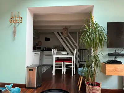 Cuisine ou kitchenette dans l'établissement Appartement au calme - 3 étoiles