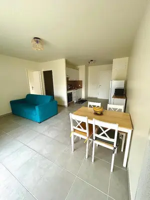 Cuisine ou kitchenette dans l'établissement Appartement au bord de la plage et de la foret