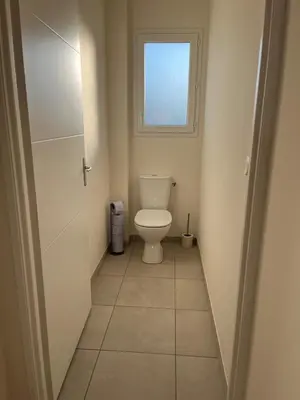 Salle de bains dans l'établissement Maison familiale piscine 3 chambres Gujan-Mestras !