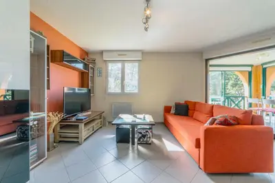 Cuisine ou kitchenette dans l'établissement Le Landais - Wifi - Terrasse - Plage