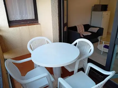 Coin salon dans l'établissement Appartement fonctionnel à Seignosse Plages, parking gratuit - FR-1-239-1096