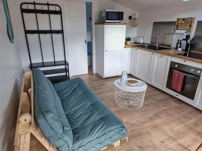 Cuisine ou kitchenette dans l'établissement Maisonette private garden