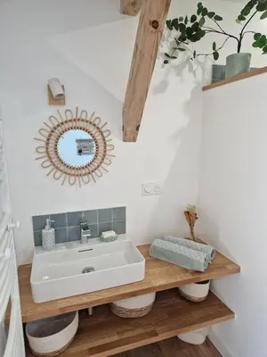 Salle de bains dans l'établissement Maisonette private garden