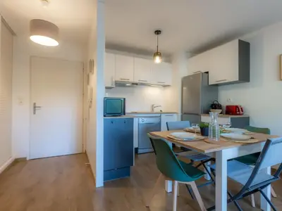 Cuisine ou kitchenette dans l'établissement Apartment Les Berges Landaises-6 by Interhome