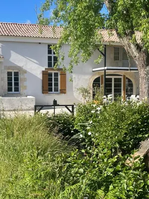 Jardin de l'établissement Le domaine du Martinet