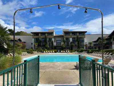 Piscine de l'établissement Appartement Moliets Plage Golf ou située à proximité