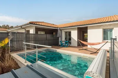 Piscine de l'établissement Villa Kaino 2 - Climatisée avec piscine ou située à proximité