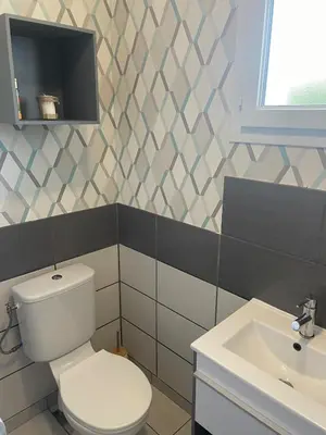 Salle de bains dans l'établissement La maison de CASTETS entre forêt et océan