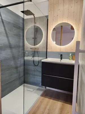 Salle de bains dans l'établissement Au Bon Endroit