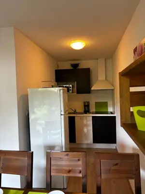 Cuisine ou kitchenette dans l'établissement Aureilhan T2 50m2, 6 pers, wifi, piscine résidence