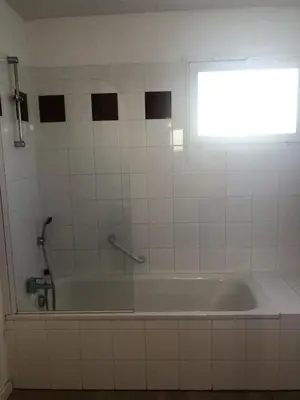 Salle de bains dans l'établissement Aureilhan T2 50m2, 6 pers, wifi, piscine résidence