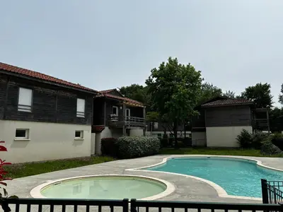 Piscine de l'établissement Aureilhan T2 50m2, 6 pers, wifi, piscine résidence ou située à proximité