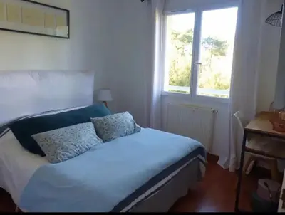 Un ou plusieurs lits dans un hébergement de l'établissement Villa EDEN WOOD Pyla-sur-Mer