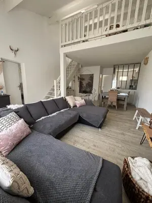 Coin salon dans l'établissement Maison-Biscarrosse ville-6 pers-lac-océan
