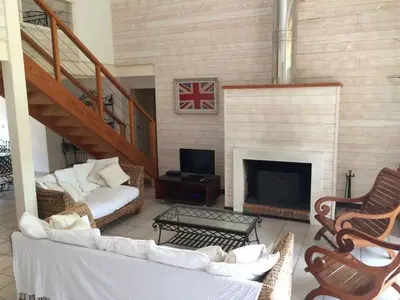 Coin salon dans l'établissement Villa 5 bedrooms 4 bathrooms large swimming pool