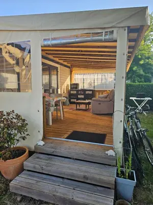 Coin salon dans l'établissement Mobilehome cosy