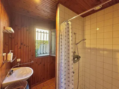 Salle de bains dans l'établissement Kakatoès - Studio à 500m des plages