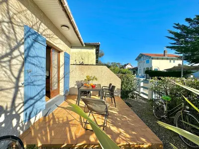 Balcon ou terrasse dans l'établissement Rouge Gorge - Studio à 500m des plages