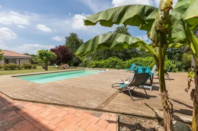 Piscine de l'établissement La scierie ou située à proximité
