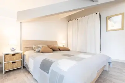 Un ou plusieurs lits dans un hébergement de l'établissement Maison proche du lac !