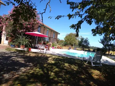 Piscine de l'établissement La dugue sud ou située à proximité