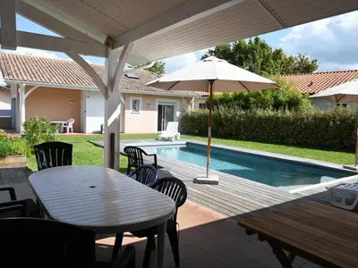 Piscine de l'établissement Maison 4 chambres avec piscine, à 8 min du lac de Sanguinet - FR-1-521-249 ou située à proximité