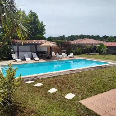 Villa Landaise et sa grande piscine