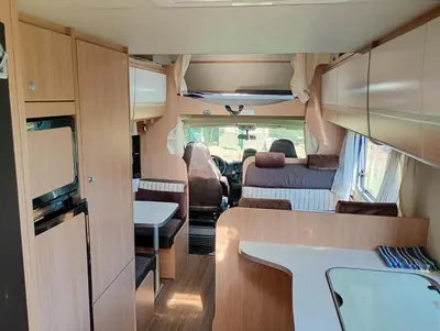 Plan de l'établissement Camping car au bord de l eau