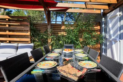 Jardin de l'établissement Maison des Bonheurs Océaniques - Welkeys
