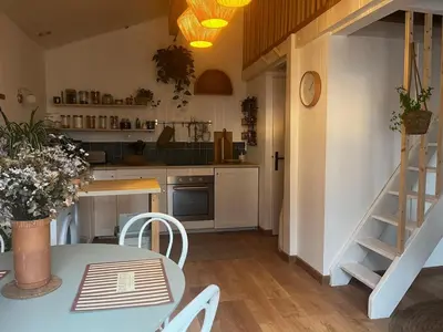 Cuisine ou kitchenette dans l'établissement Jolie maison face à l'océan Biscarrosse Plage
