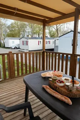 Balcon ou terrasse dans l'établissement Mobil home Capbreton