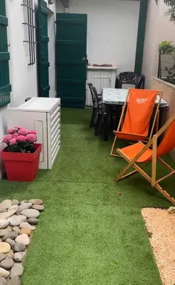 Coin salon dans l'établissement Hossegor Centre Ville T2 Rez de Chaussée Terrasse