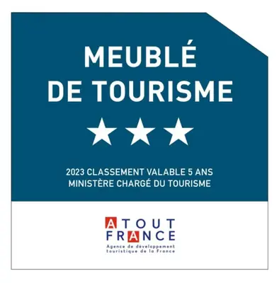 Certificat, récompense, panneau ou autre document affiché dans l'établissement Terrace and garden, close to beaches, heart of town