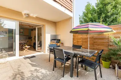 Terrasse ou espace extérieur de l'établissement Terrace and garden, close to beaches, heart of town