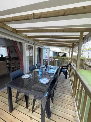 Balcon ou terrasse dans l'établissement Mobil home 532 au bord du Lac de Biscarrosse