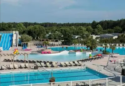 Piscine de l'établissement Mobil home 532 au bord du Lac de Biscarrosse ou située à proximité