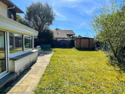 Jardin de l'établissement Appartement T3 avec jardin à 5km de la plage
