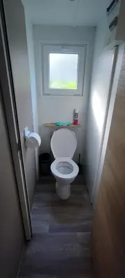 Salle de bains dans l'établissement La Réserve 4 étoiles à Gastes emplacement 592 3CH 1SDB 6 personnes