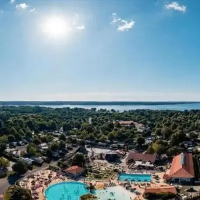 La Réserve 4 étoiles à Gastes emplacement 592 3CH 1SDB 6 personnes