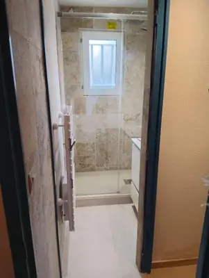 Salle de bains dans l'établissement Maisonnette au calme, T3, 6 pers résidence avec piscine et wifi privée proche lac et océan