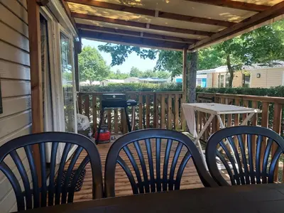 Balcon ou terrasse dans l'établissement Mobil-home 4 personnes