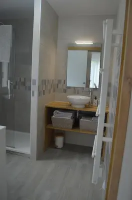 Salle de bains dans l'établissement Petite maison de plain-pied