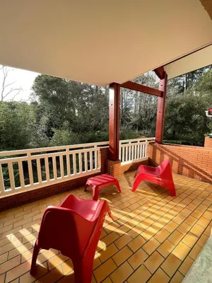 Balcon ou terrasse dans l'établissement Capbreton 2 bedroom apartment between forest and beach