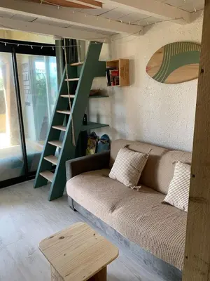Coin salon dans l'établissement Appartement 300m de la plage